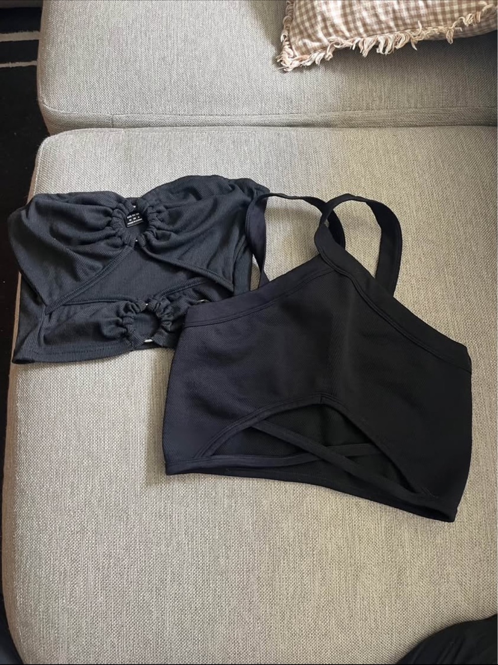 2 Pack Black Cropped Tank Tops